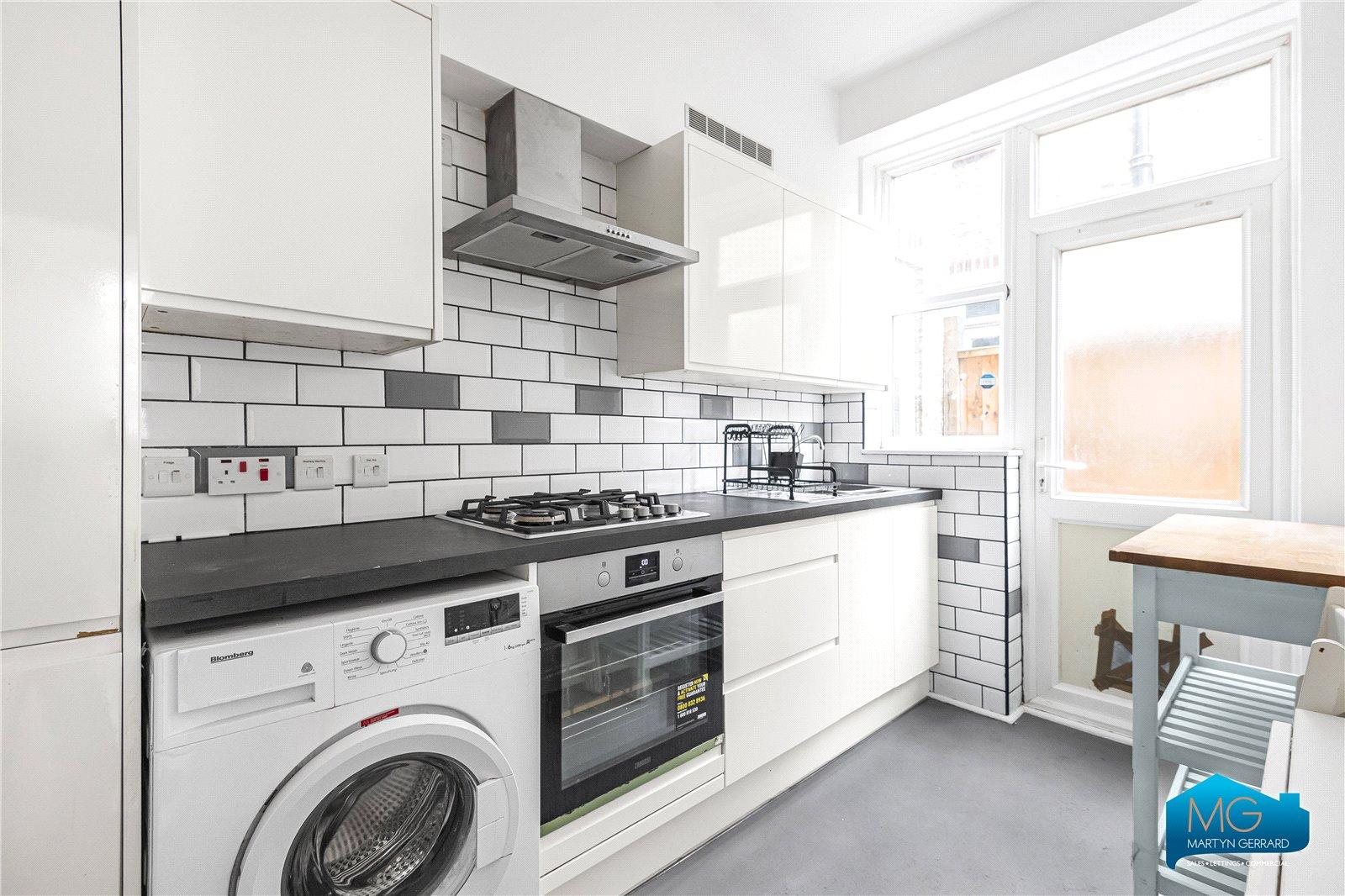 2 bedroom Terraced House to rent - Martyn Gerrard