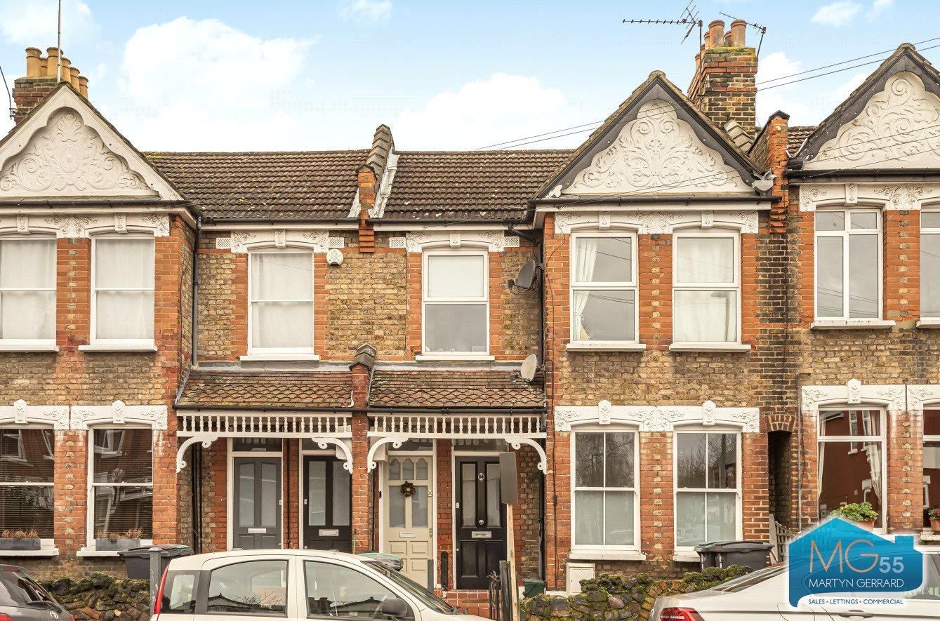 2 bedroom Ground Floor Flat to rent - Martyn Gerrard