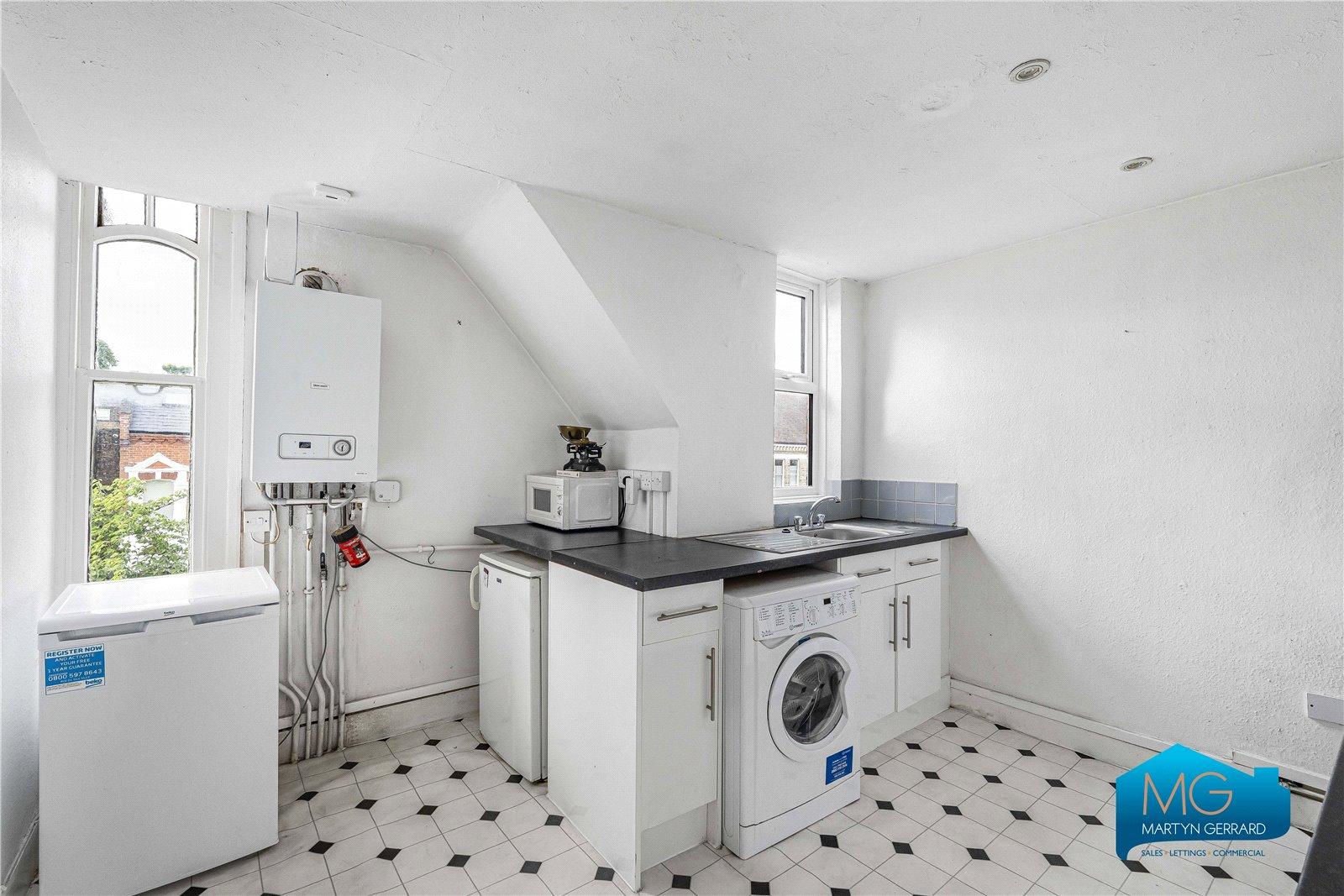 1 bedroom Apartment to rent - Martyn Gerrard
