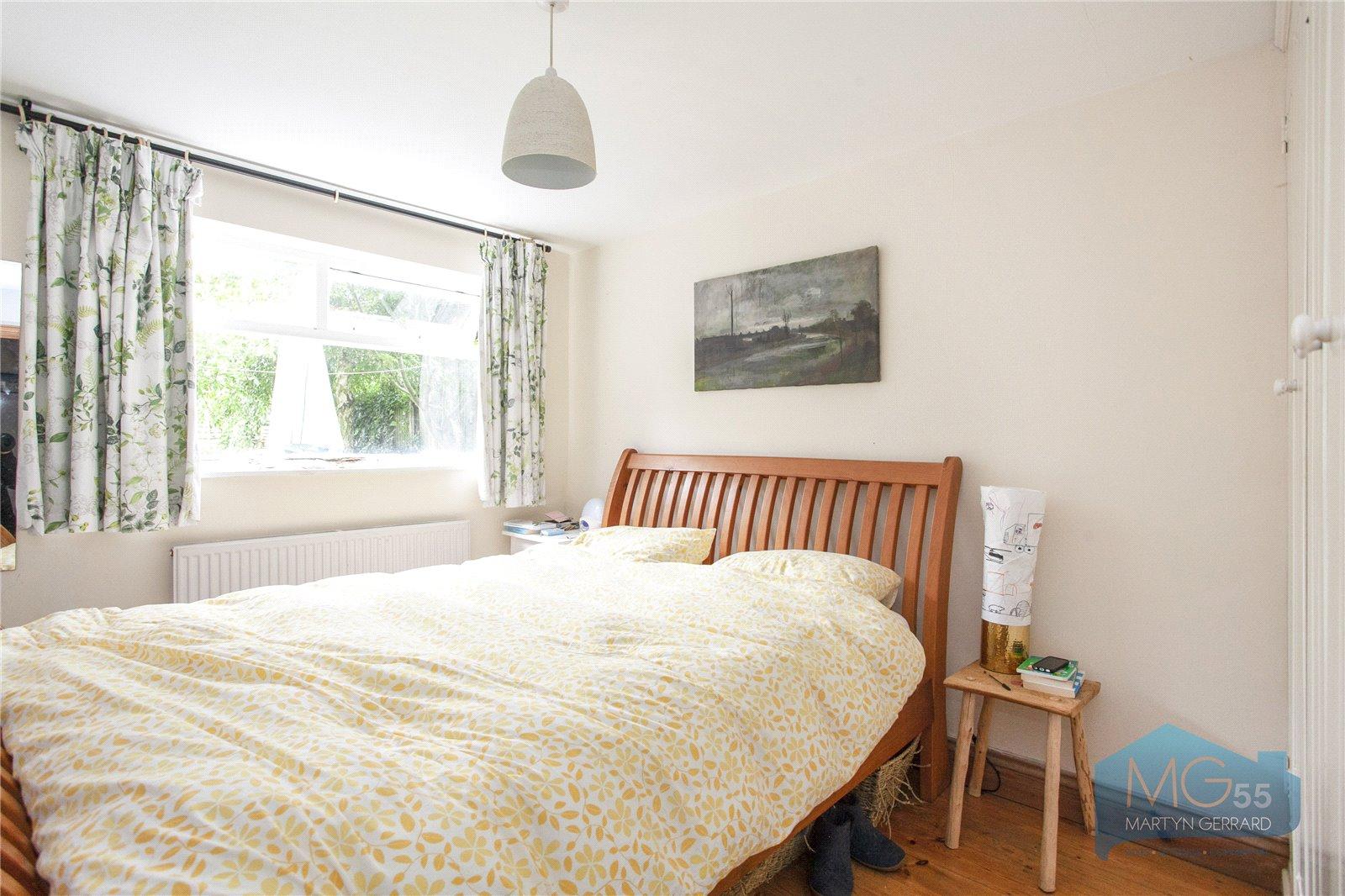 2 bedroom Ground Floor Flat to rent - Martyn Gerrard