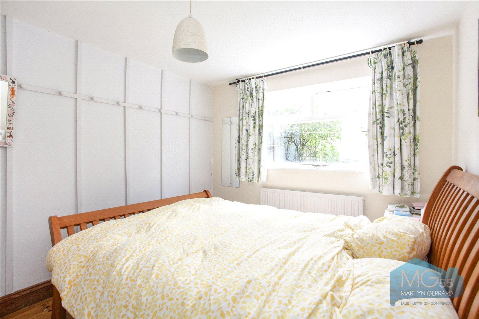 2 bedroom Ground Floor Flat to rent - Martyn Gerrard