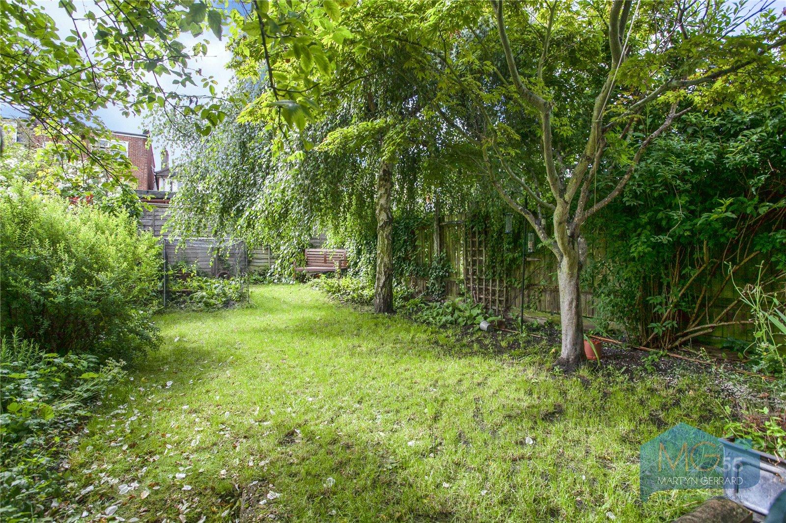 2 bedroom Ground Floor Flat to rent - Martyn Gerrard
