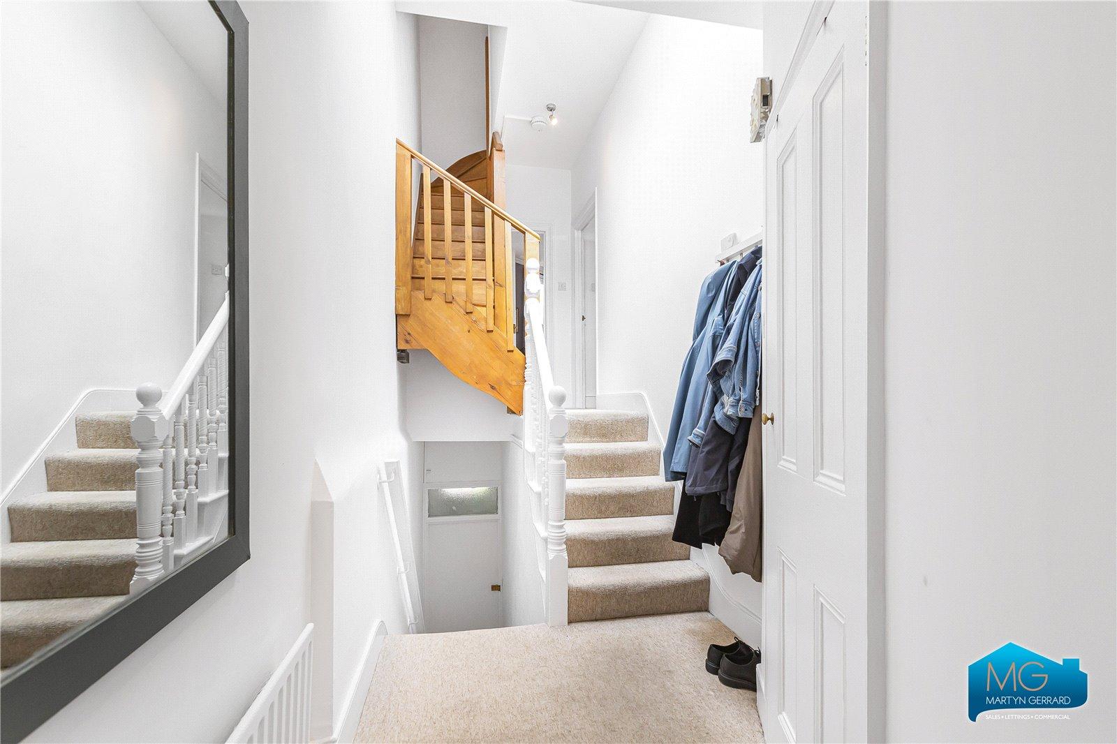 3 bedroom Apartment to rent - Martyn Gerrard