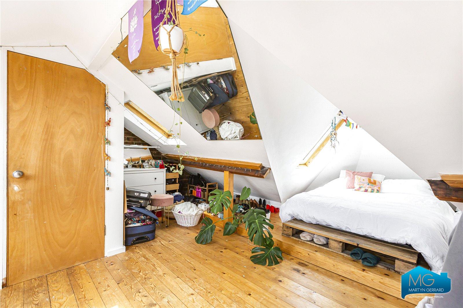 3 bedroom Apartment to rent - Martyn Gerrard