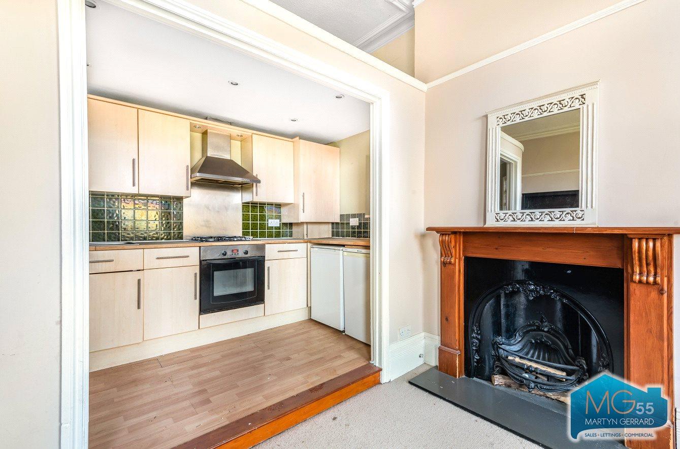 2 bedroom Terraced House to rent - Martyn Gerrard