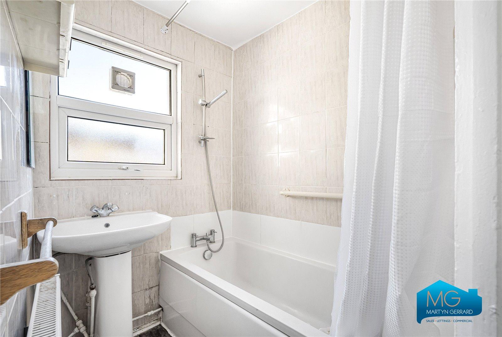 5 bedroom House to rent - Martyn Gerrard