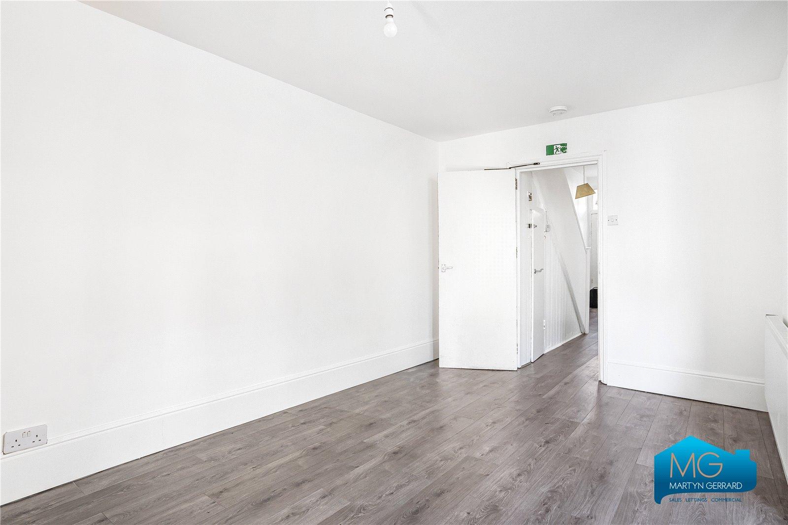 5 bedroom House to rent - Martyn Gerrard