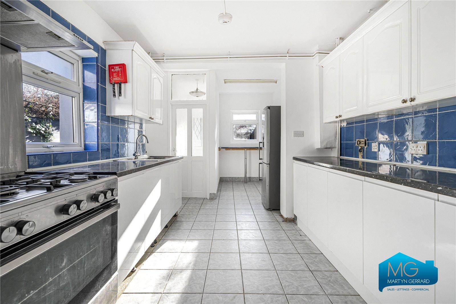 5 bedroom House to rent - Martyn Gerrard