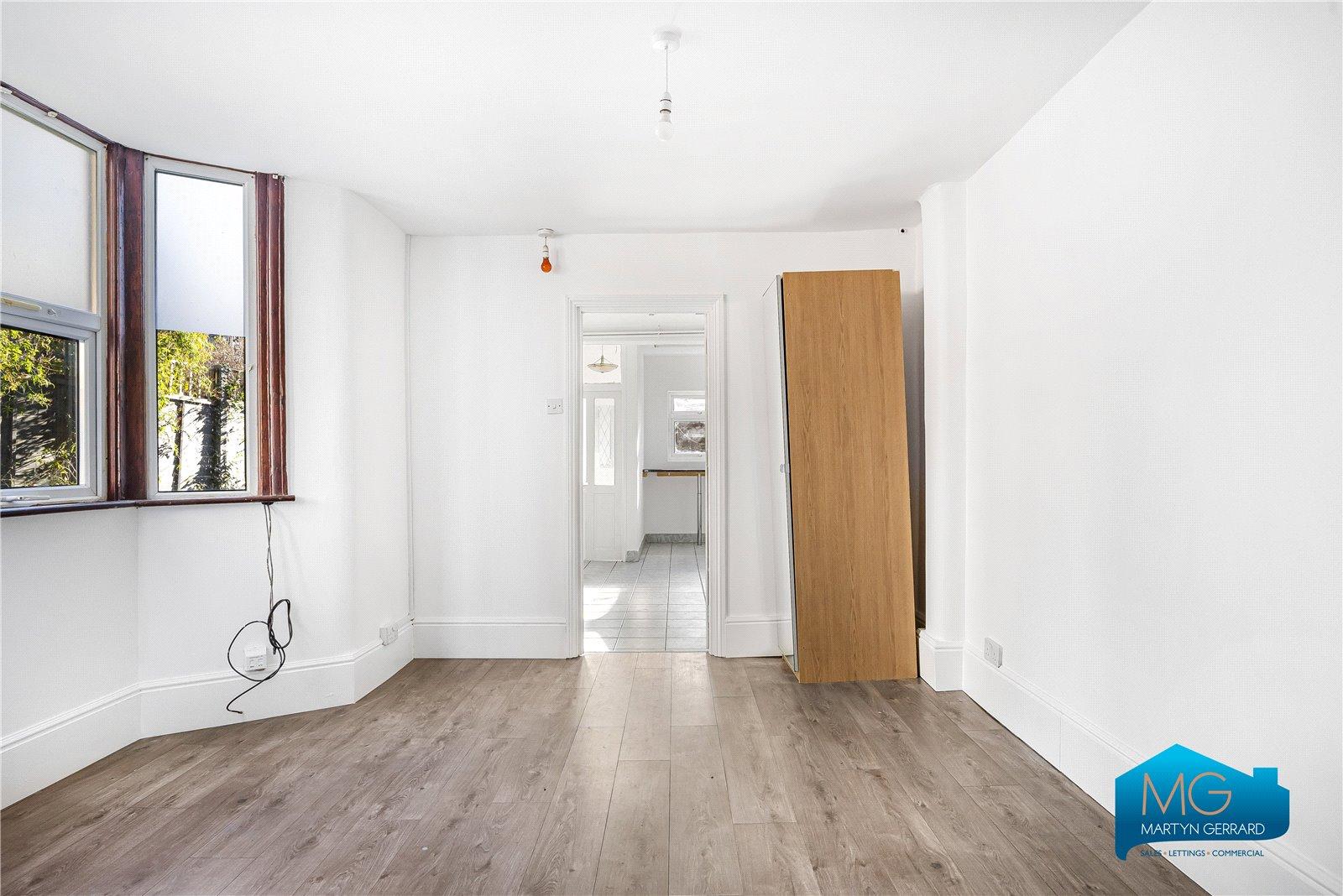 5 bedroom House to rent - Martyn Gerrard