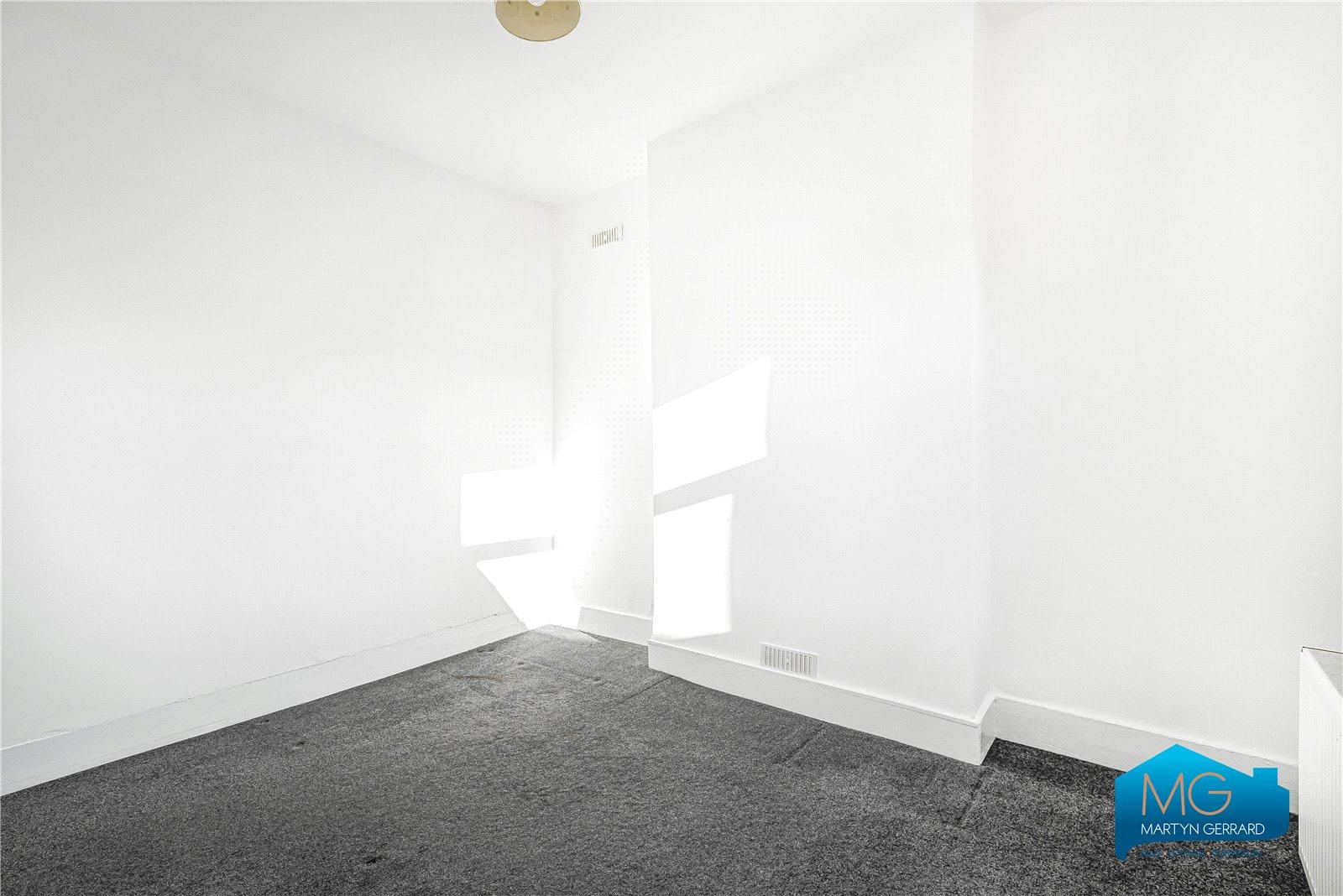 5 bedroom House to rent - Martyn Gerrard
