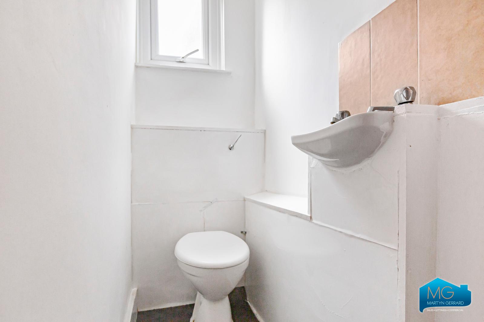 4 bedroom Apartment to rent - Martyn Gerrard