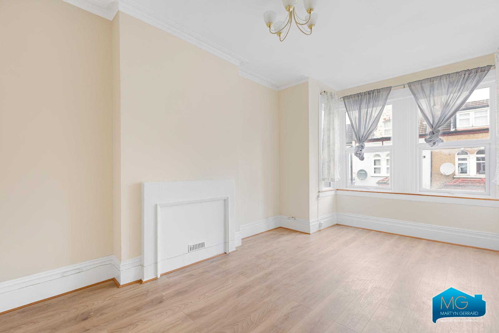 4 bedroom Apartment to rent - Martyn Gerrard
