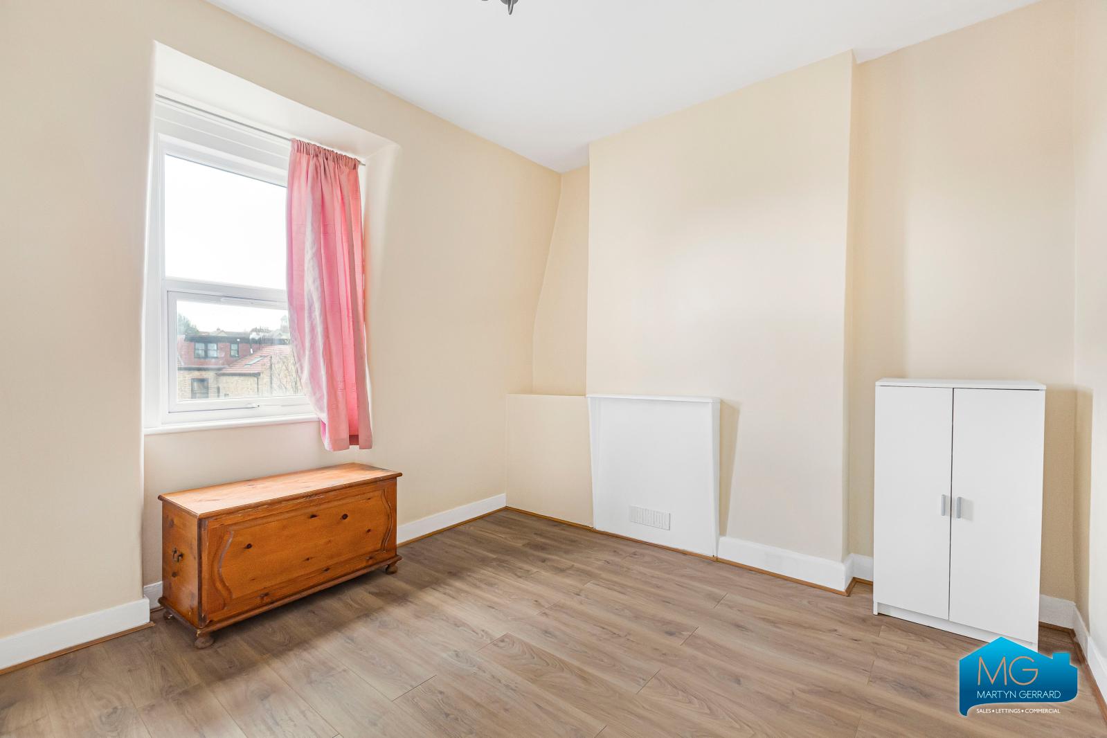 4 bedroom Apartment to rent - Martyn Gerrard