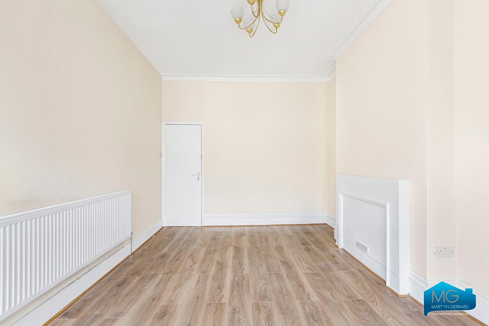 4 bedroom Apartment to rent - Martyn Gerrard
