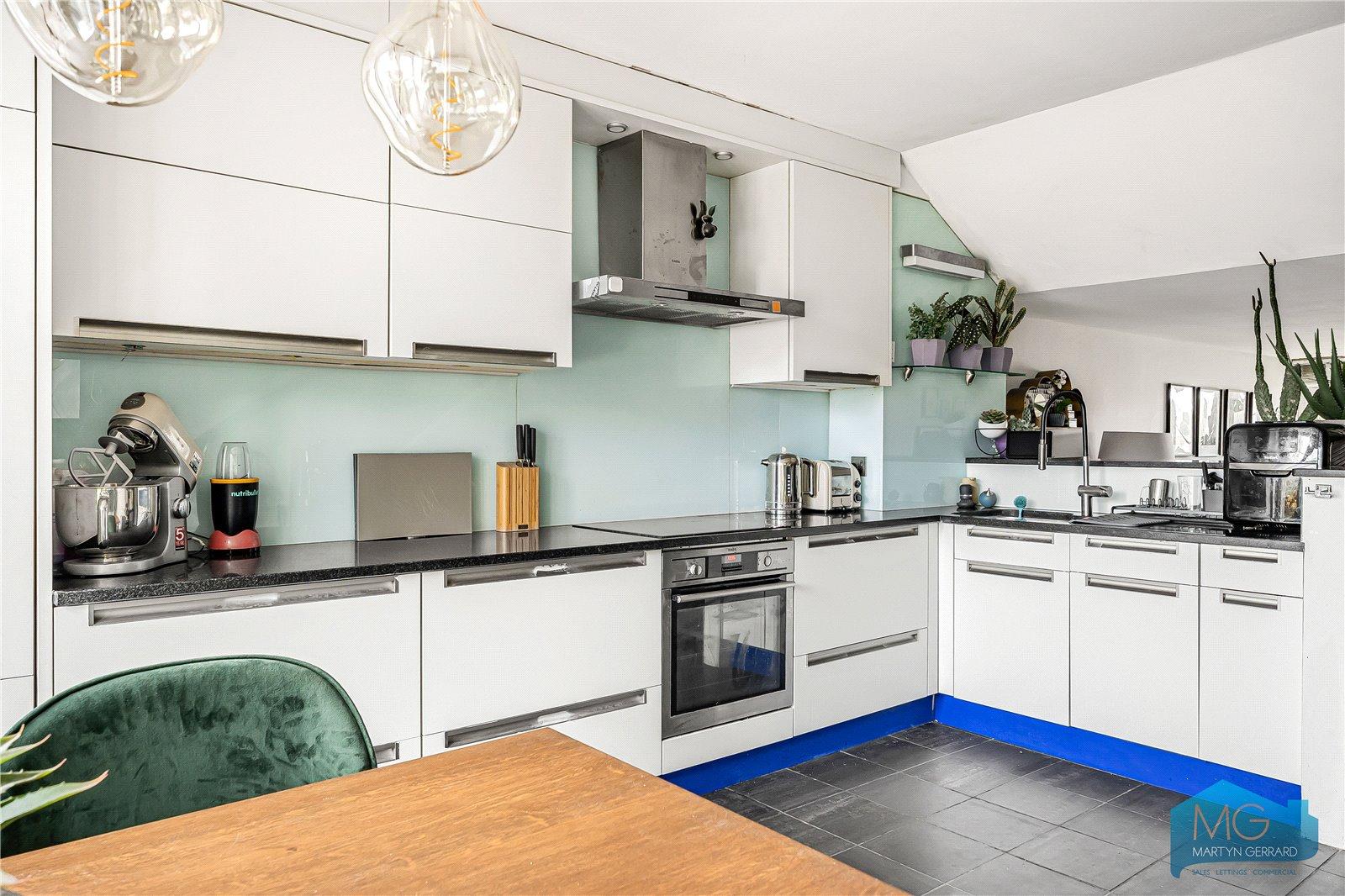 2 bedroom Maisonette for sale - Martyn Gerrard
