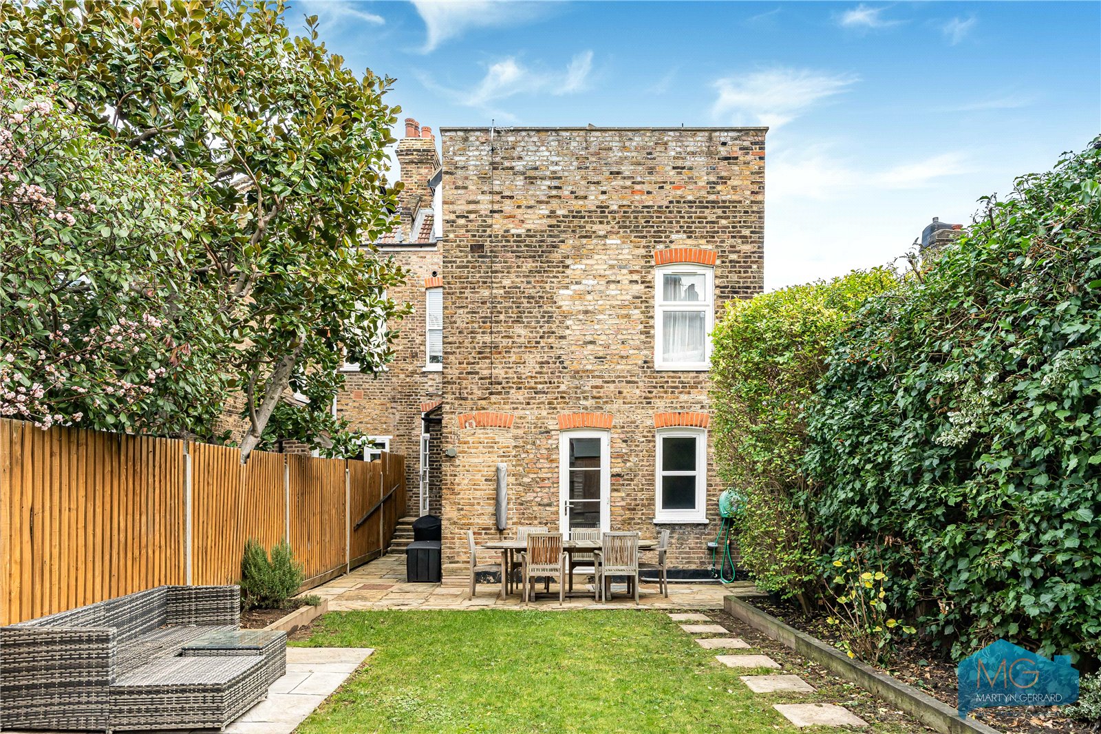 3 bedroom Ground Floor Flat for sale - Martyn Gerrard