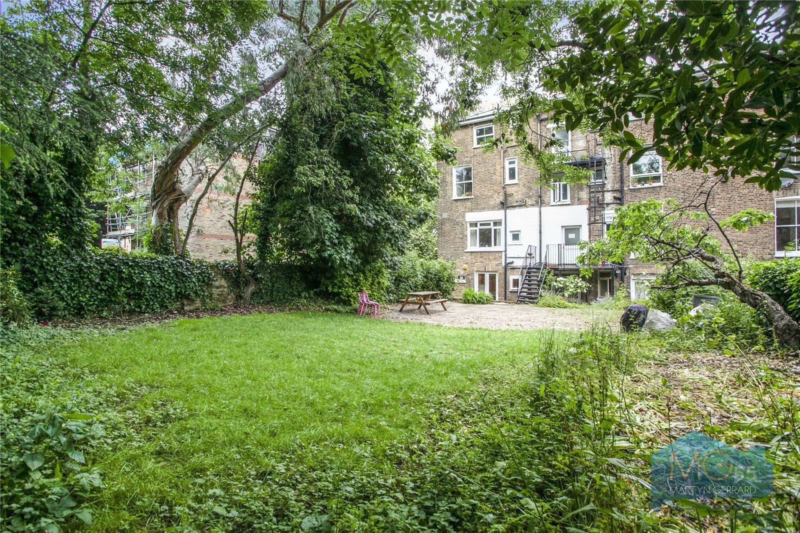 1 bedroom Apartment for sale - Martyn Gerrard