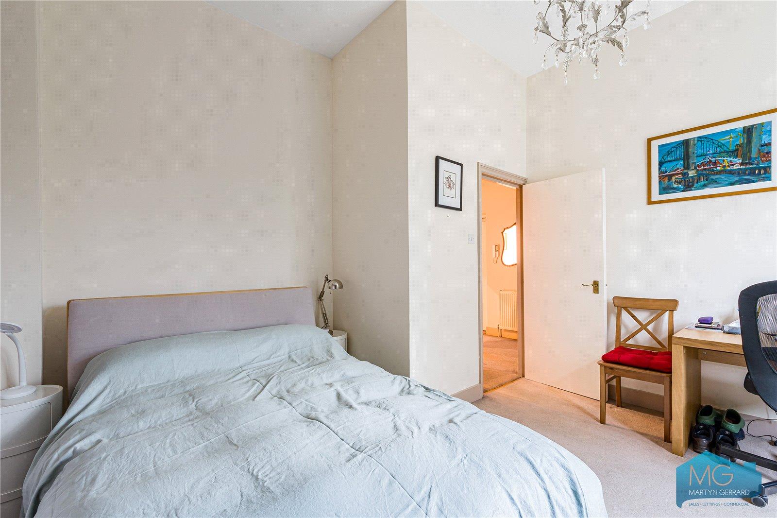 1 bedroom Apartment for sale - Martyn Gerrard