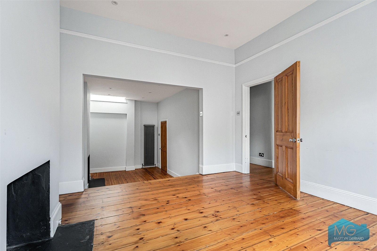 4 bedroom Terraced House for sale - Martyn Gerrard
