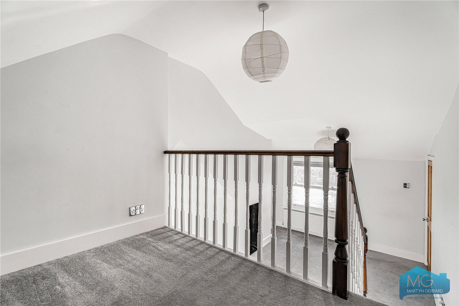 4 bedroom Terraced House for sale - Martyn Gerrard