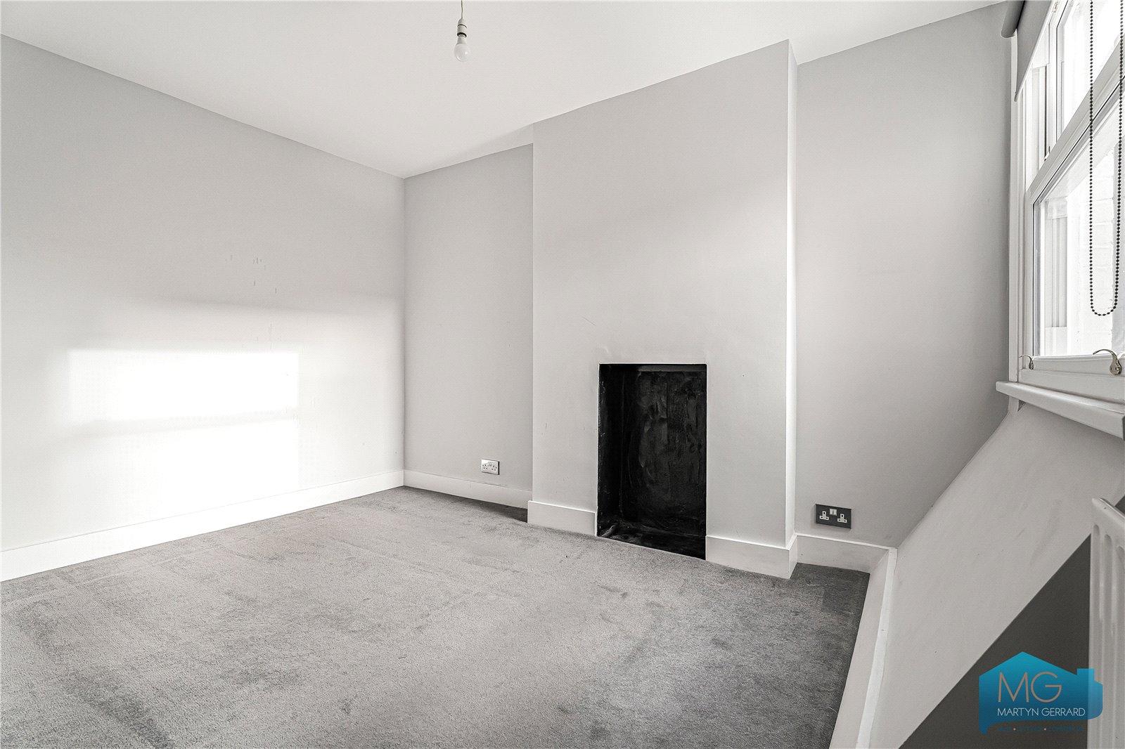 4 bedroom Terraced House for sale - Martyn Gerrard
