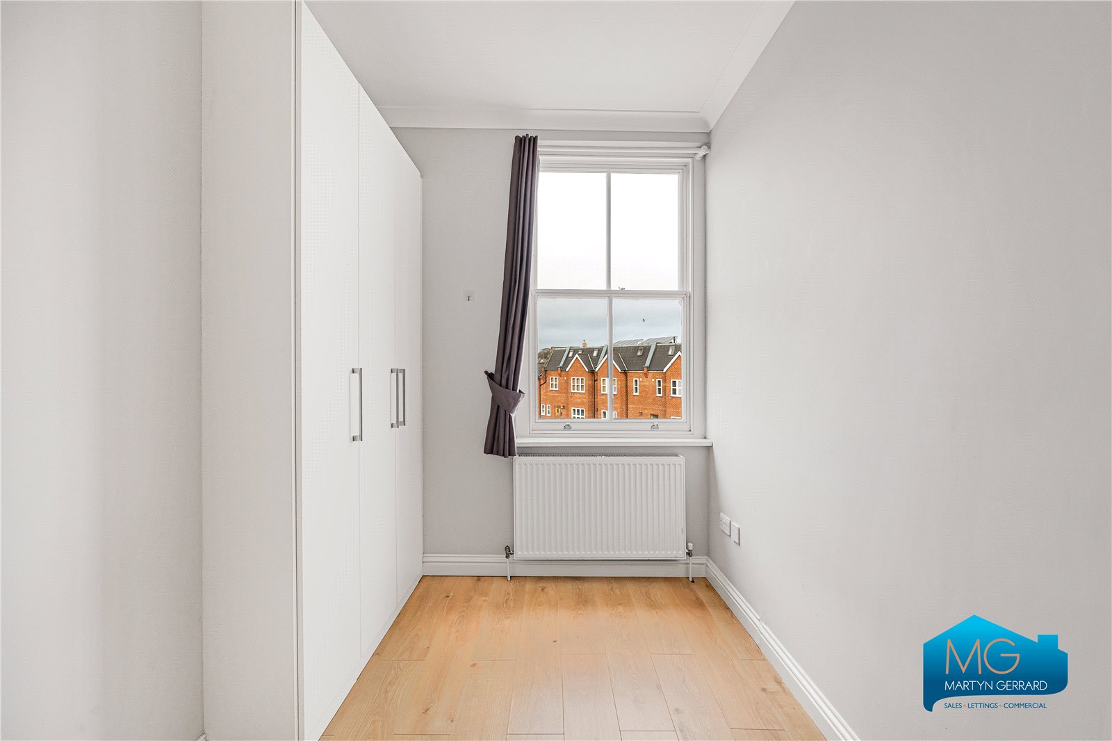 2 bedroom Apartment to rent - Martyn Gerrard