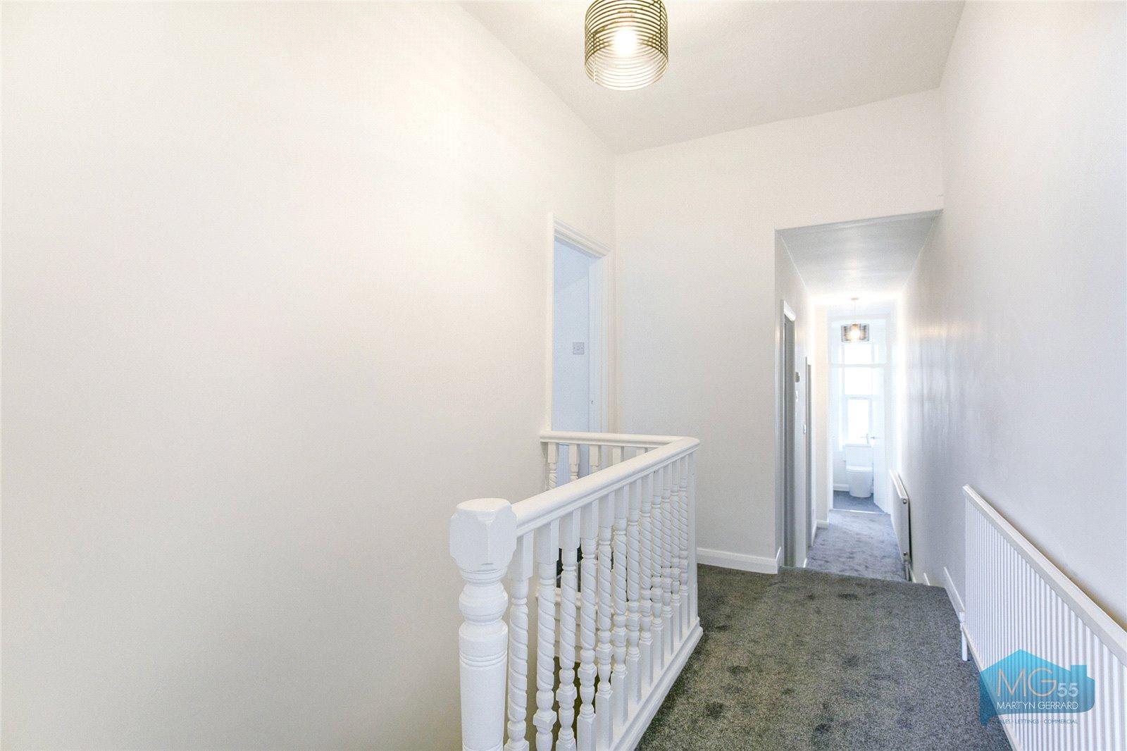 2 bedroom Apartment to rent - Martyn Gerrard