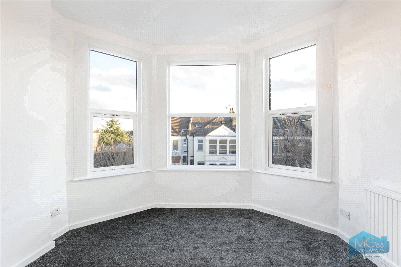 2 bedroom Apartment to rent - Martyn Gerrard