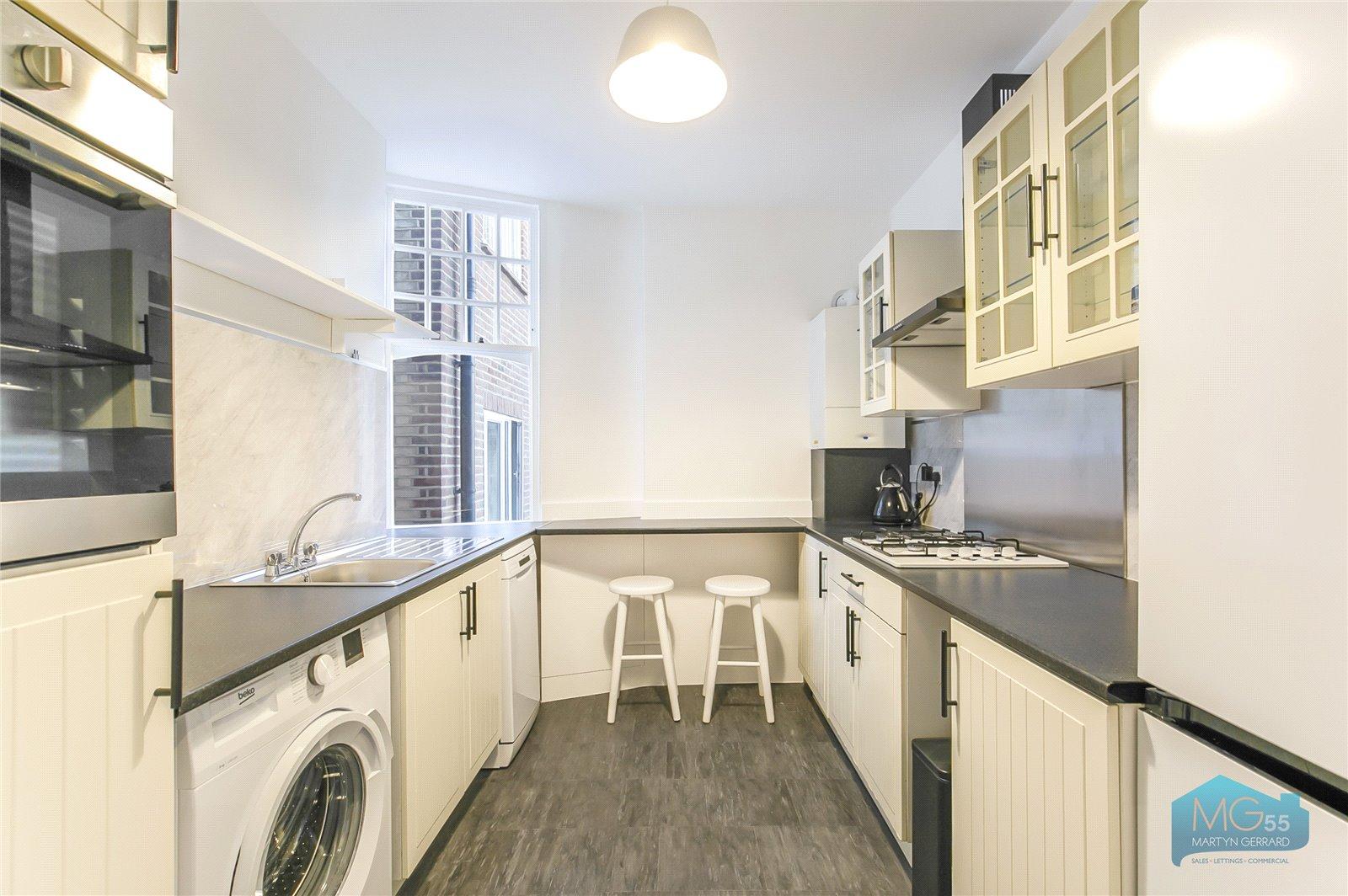 2 bedroom Apartment to rent - Martyn Gerrard