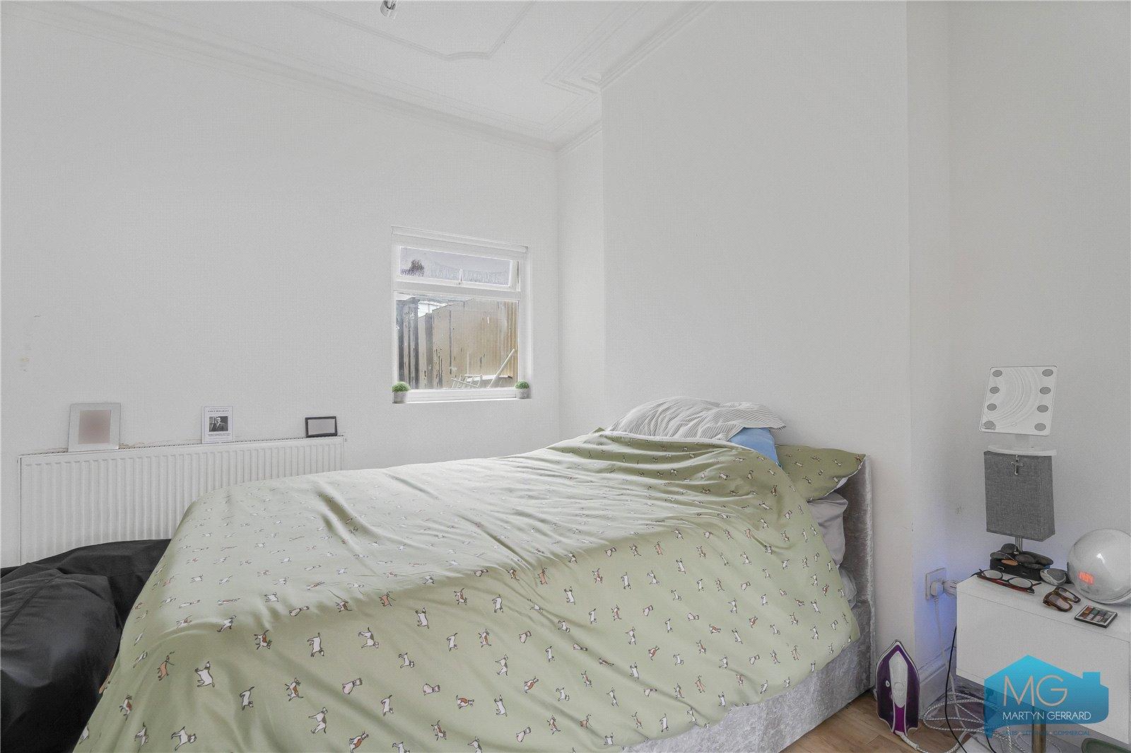 3 bedroom Terraced House for sale - Martyn Gerrard