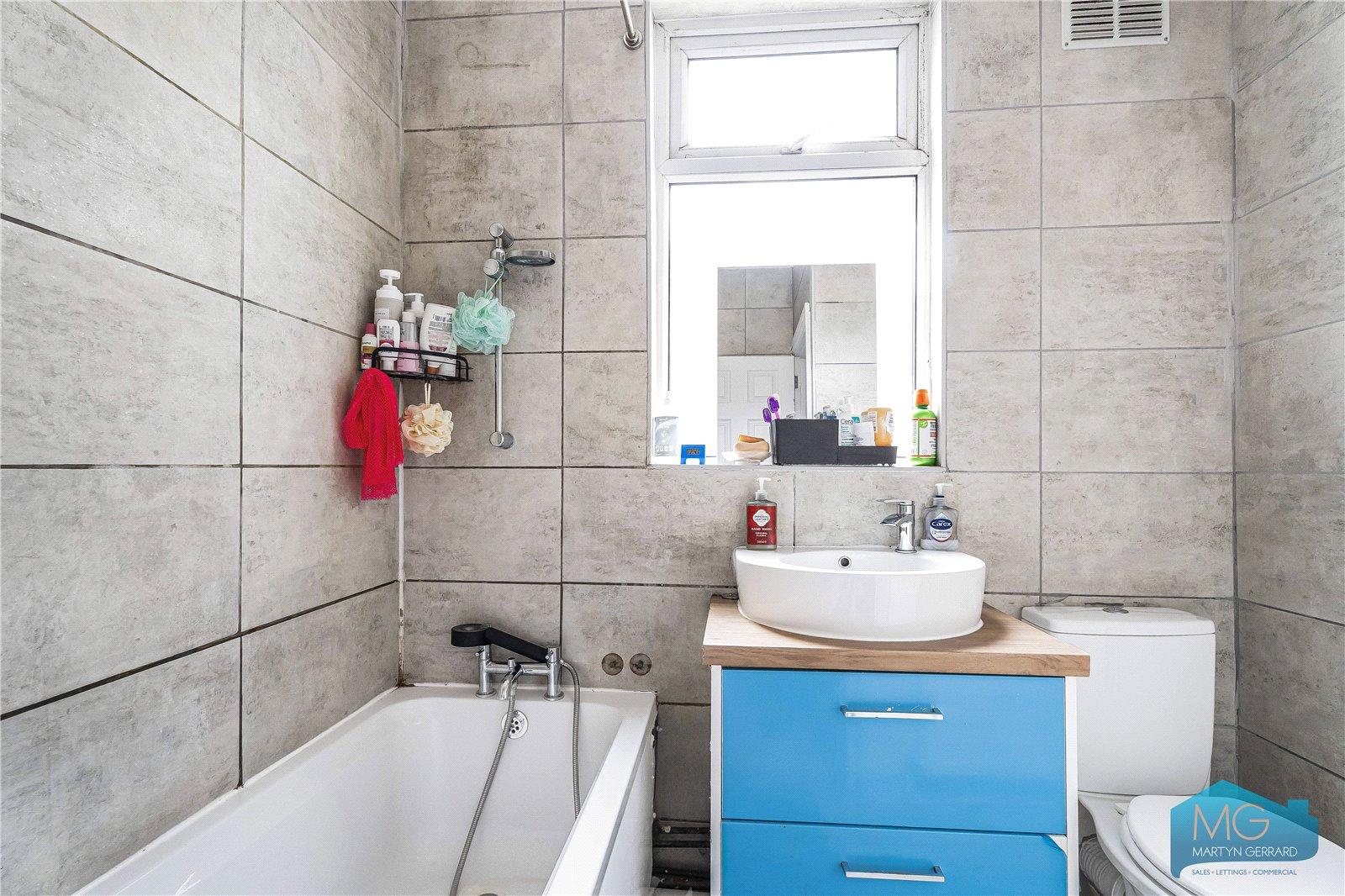 3 bedroom Terraced House for sale - Martyn Gerrard