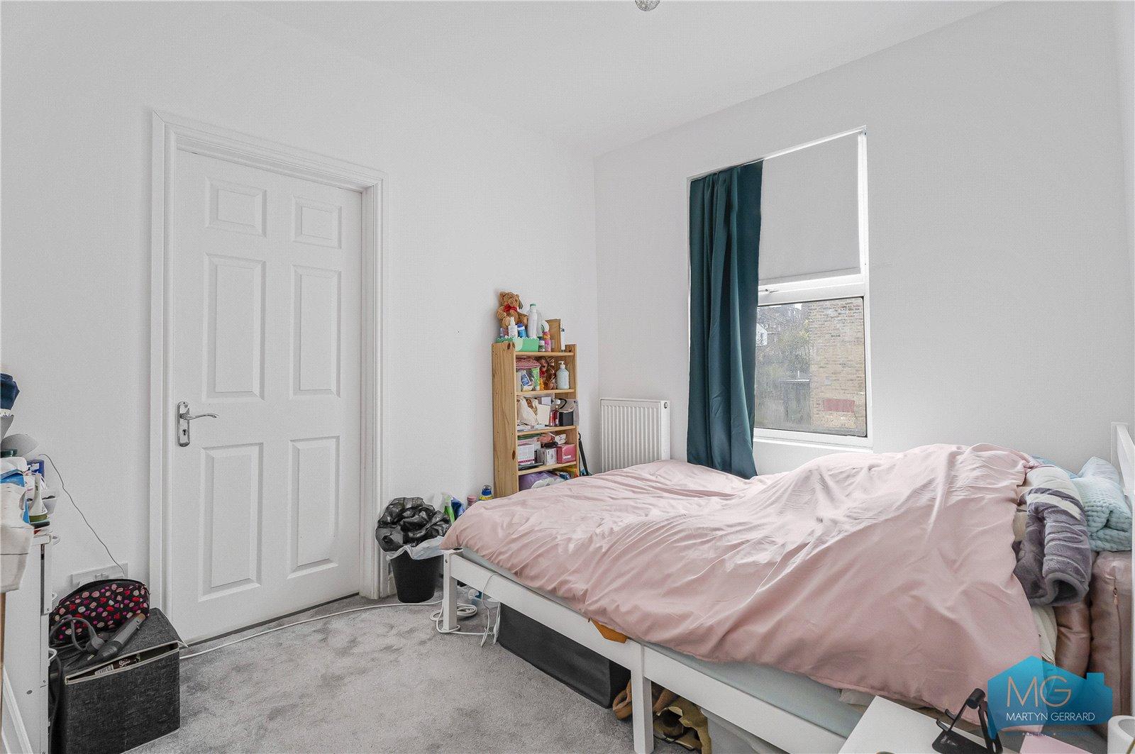 3 bedroom Terraced House for sale - Martyn Gerrard