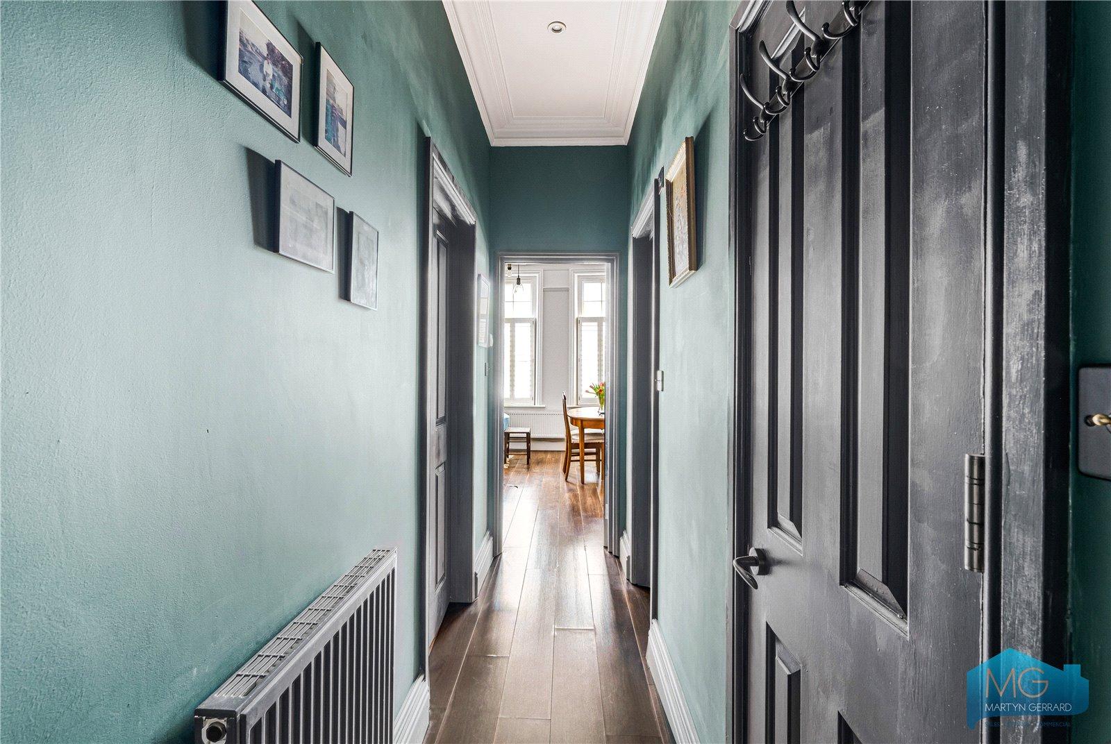 1 bedroom Apartment for sale - Martyn Gerrard