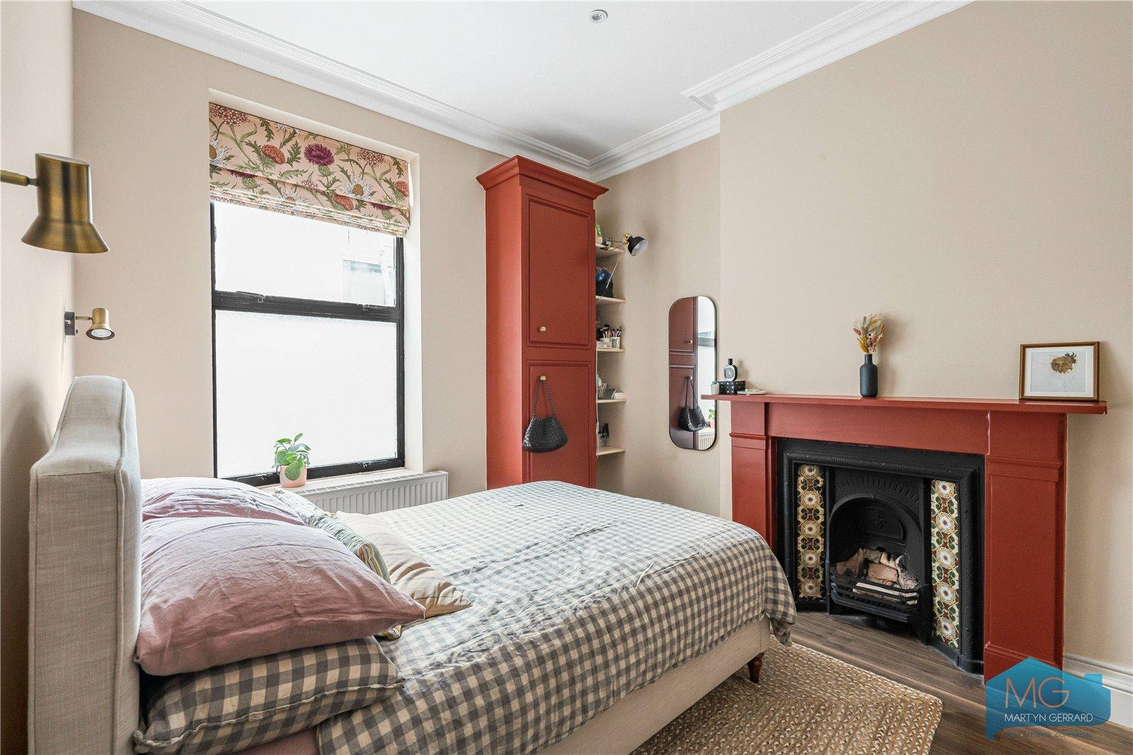 1 bedroom Apartment for sale - Martyn Gerrard