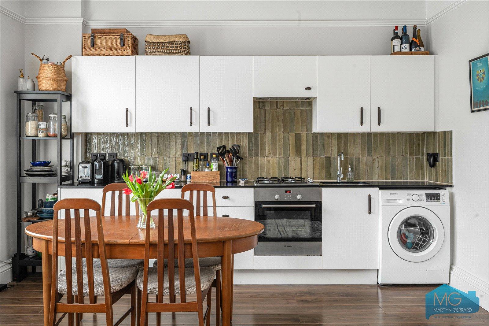 1 bedroom Apartment for sale - Martyn Gerrard