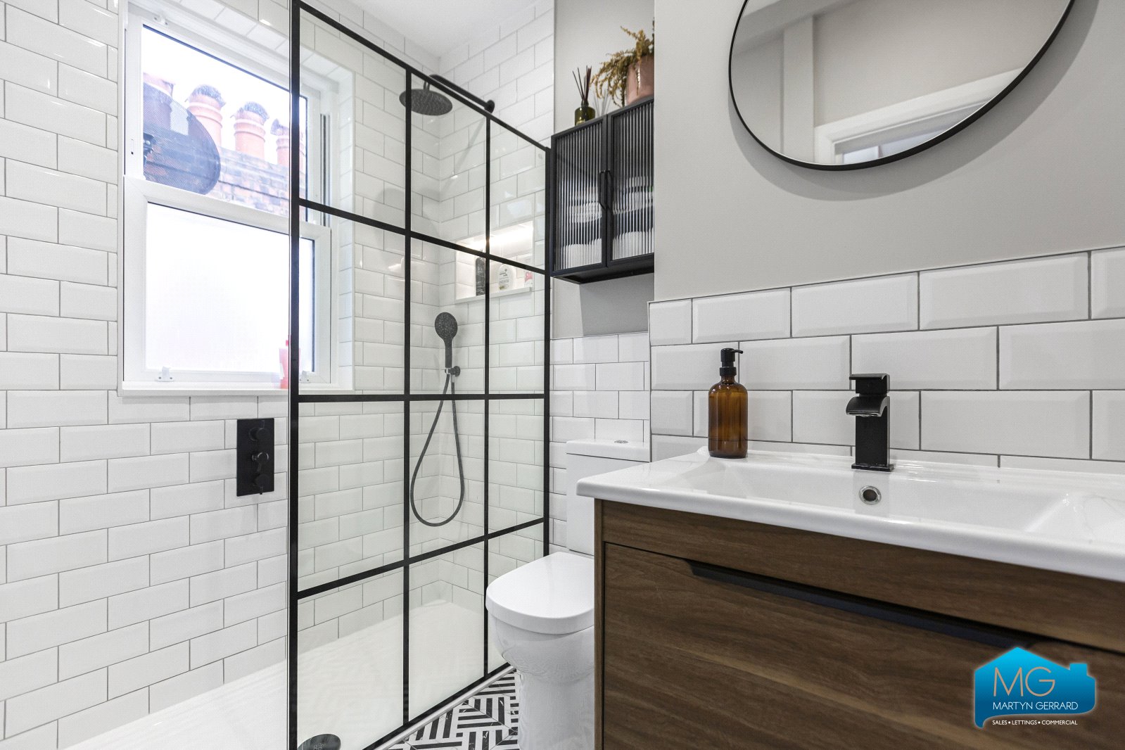 Rathcoole Gardens, Crouch End, London, N8+  - Martyn Gerrard