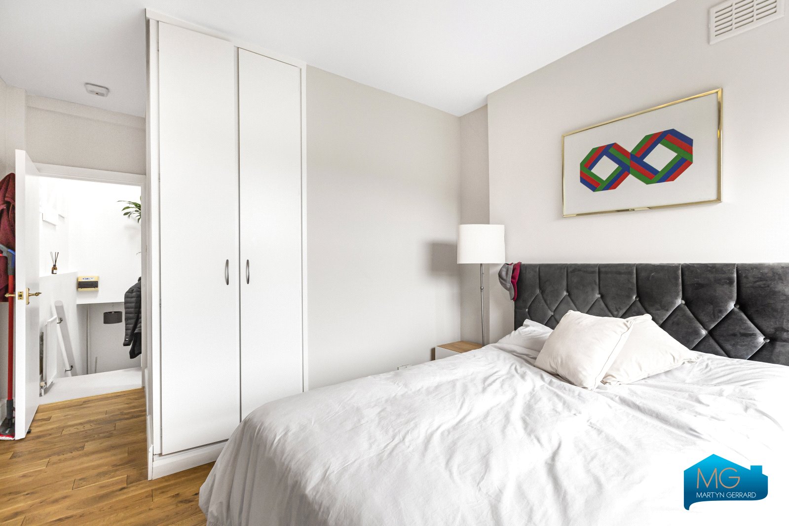 1 bedroom Apartment for sale - Martyn Gerrard