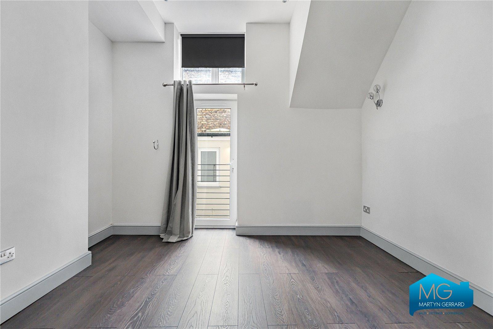 2 bedroom Ground Floor Flat to rent - Martyn Gerrard