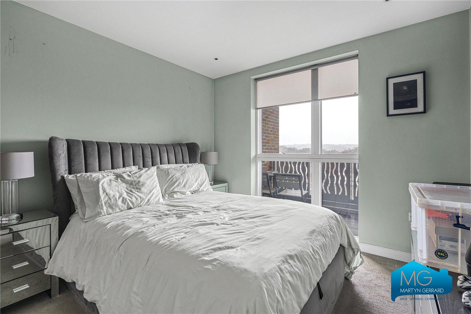 1 bedroom Apartment to rent - Martyn Gerrard