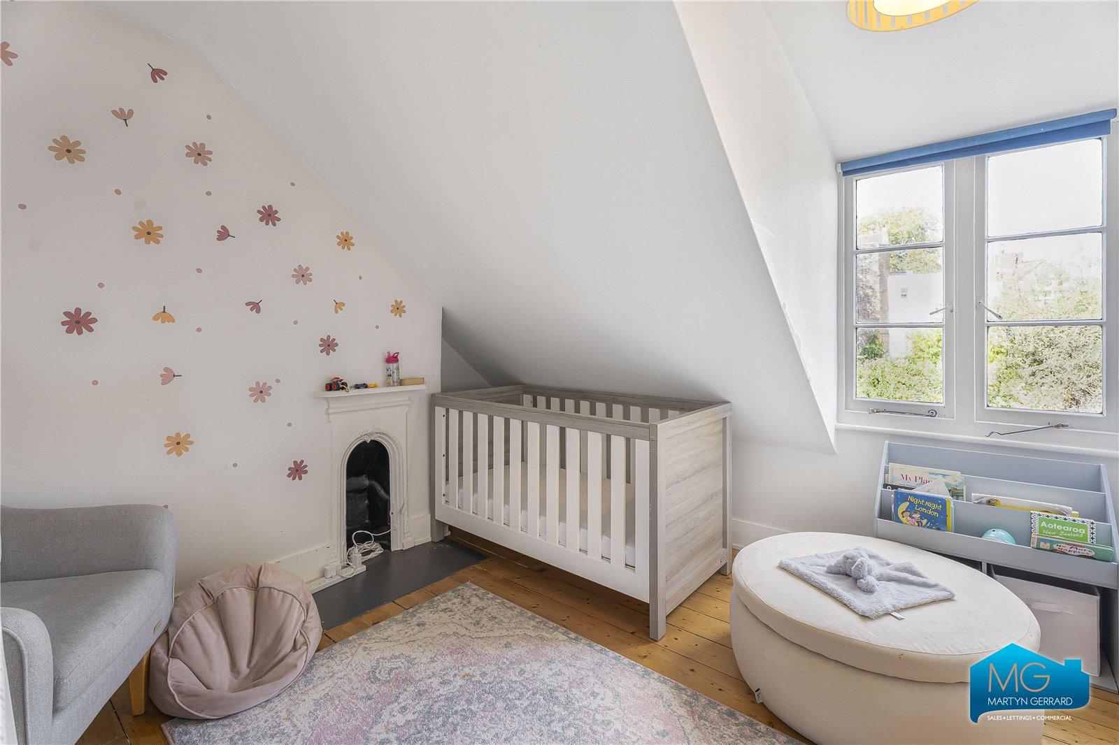 4 bedroom Terraced House to rent - Martyn Gerrard