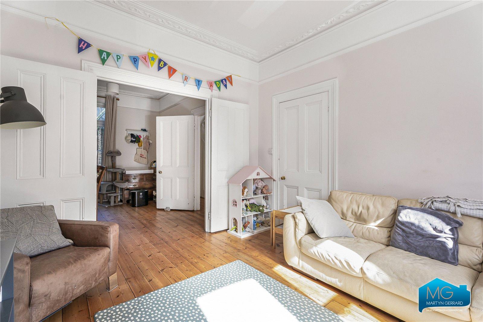 4 bedroom Terraced House to rent - Martyn Gerrard