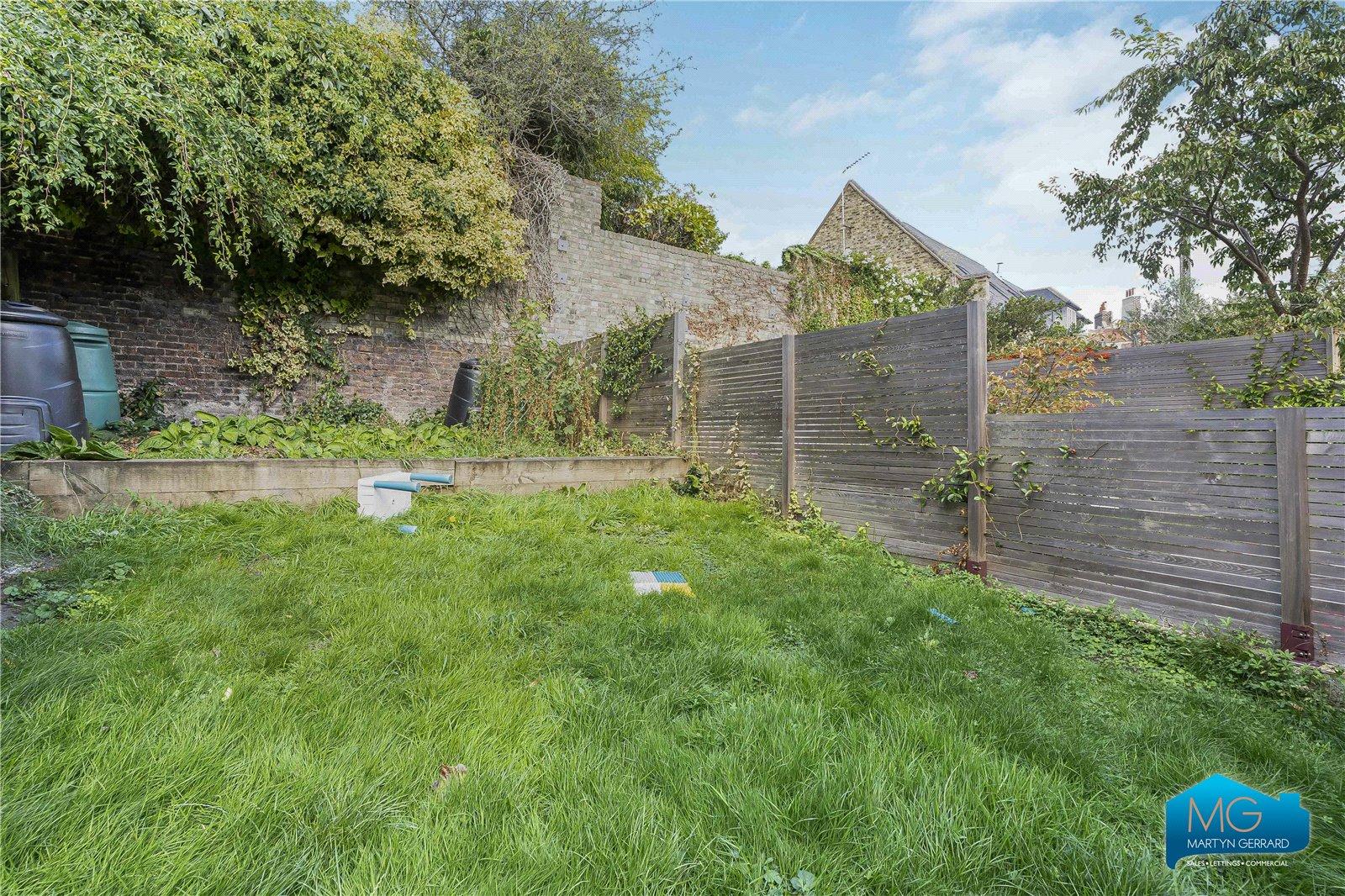 4 bedroom Terraced House to rent - Martyn Gerrard