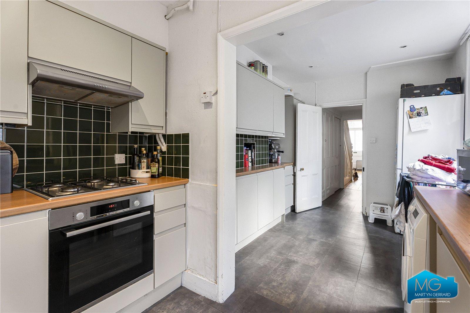 4 bedroom Terraced House to rent - Martyn Gerrard