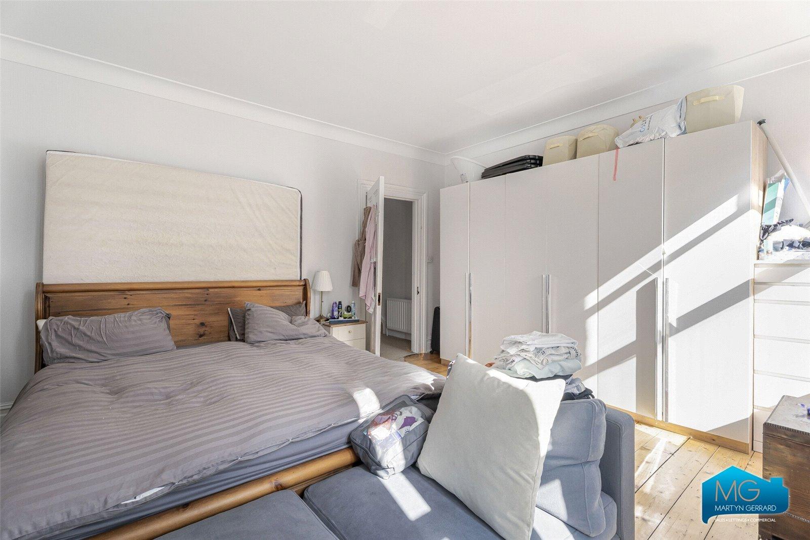 4 bedroom Terraced House to rent - Martyn Gerrard