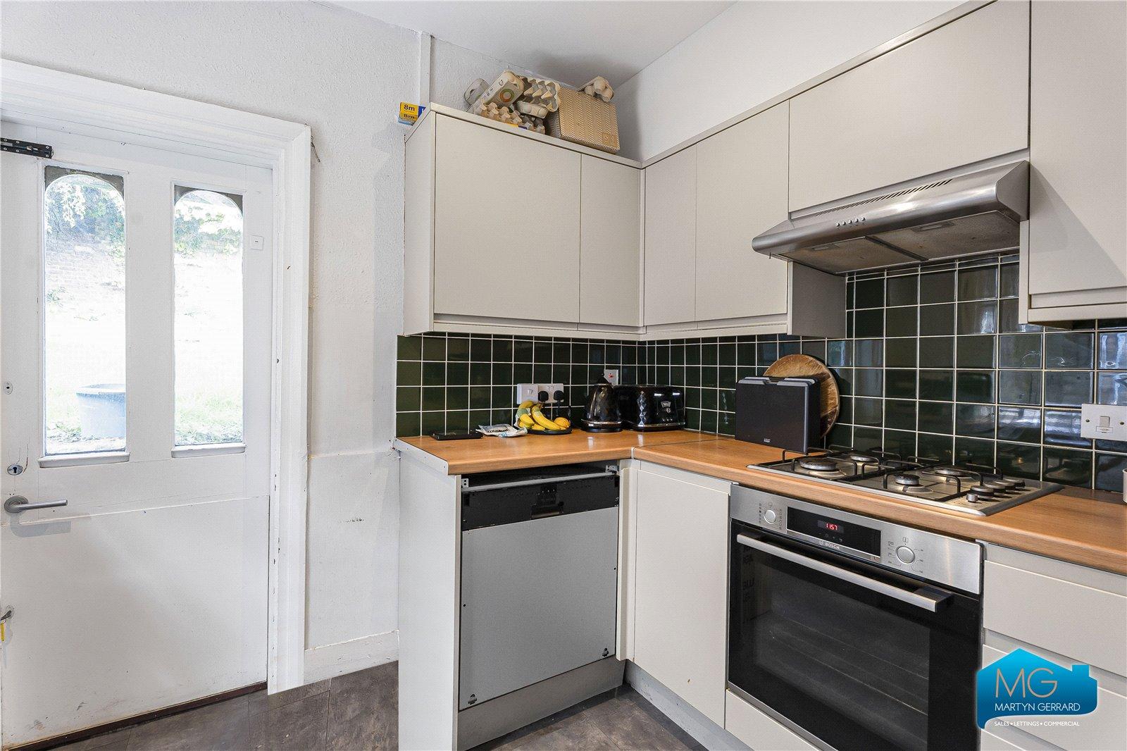 4 bedroom Terraced House to rent - Martyn Gerrard