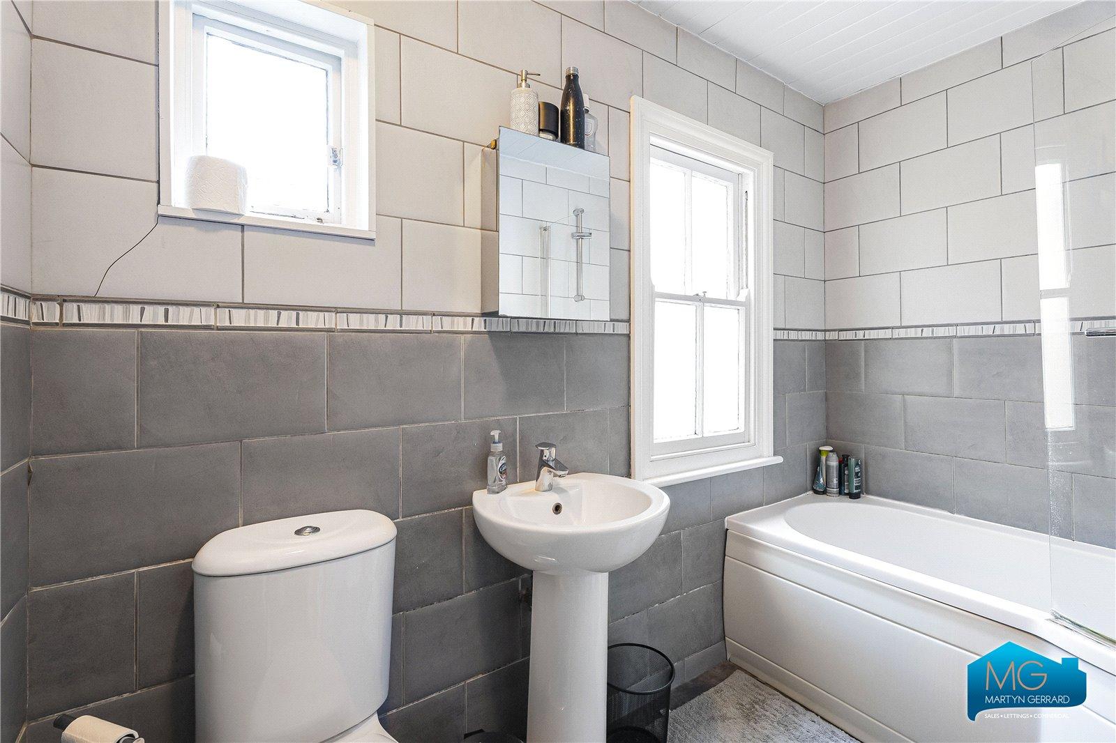 4 bedroom Terraced House to rent - Martyn Gerrard