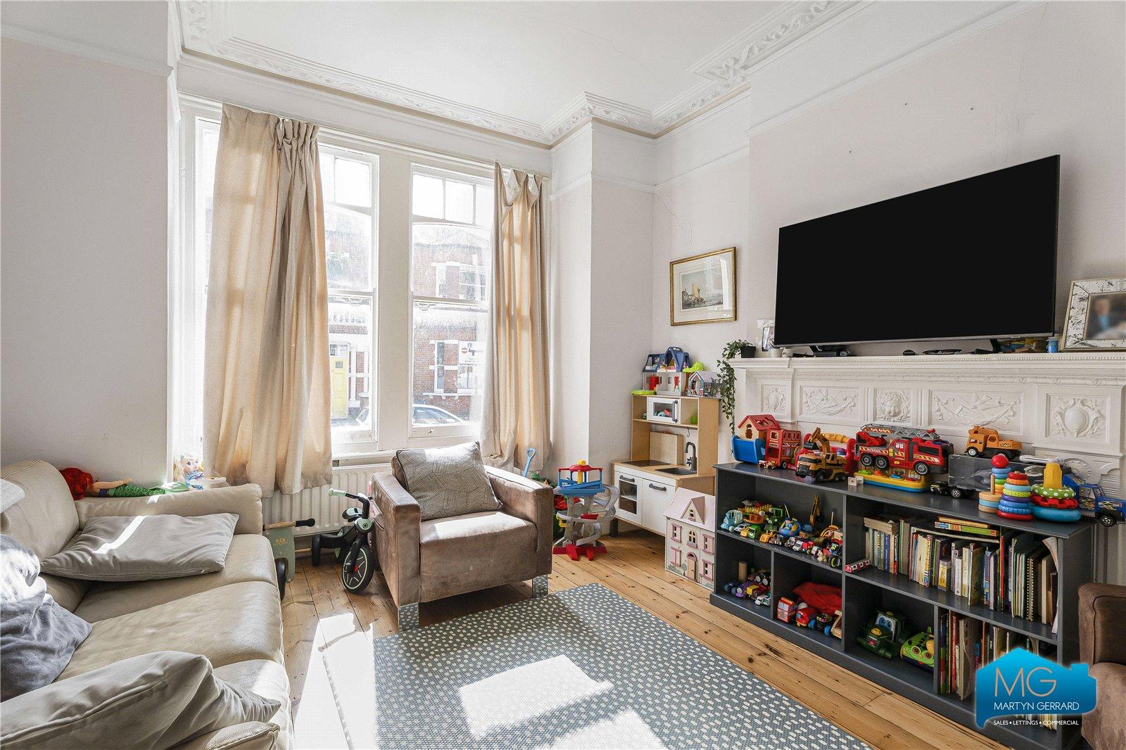 4 bedroom Terraced House to rent - Martyn Gerrard