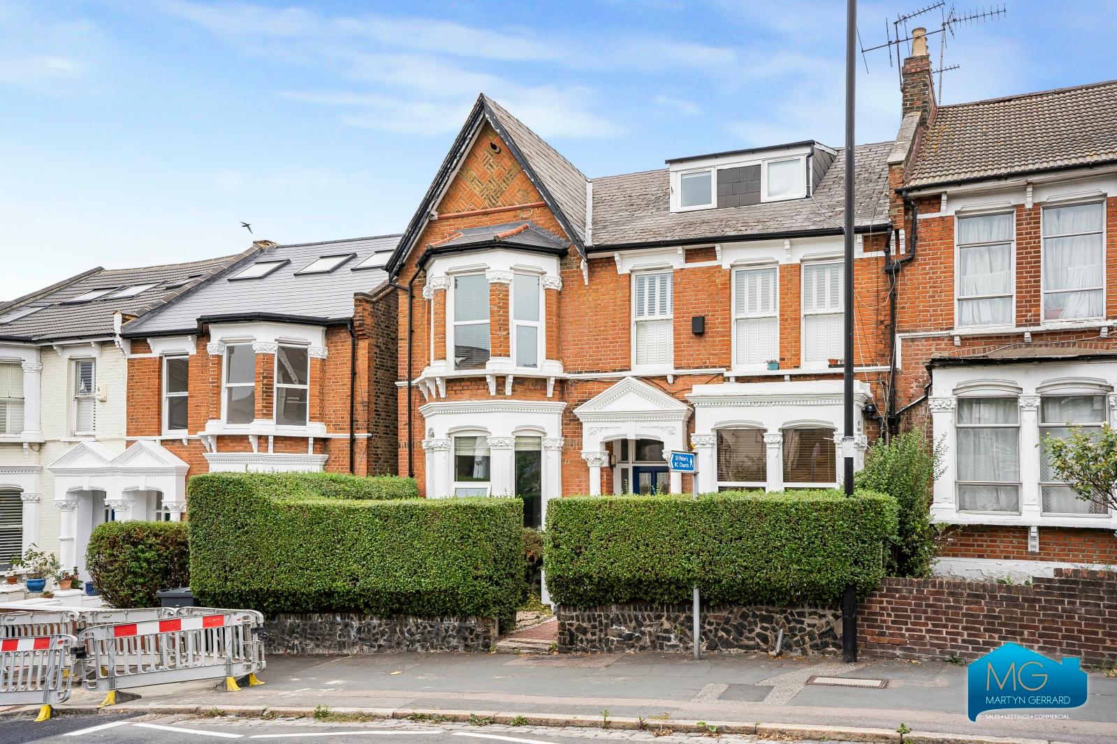 1 bedroom Ground Floor Flat to rent - Martyn Gerrard