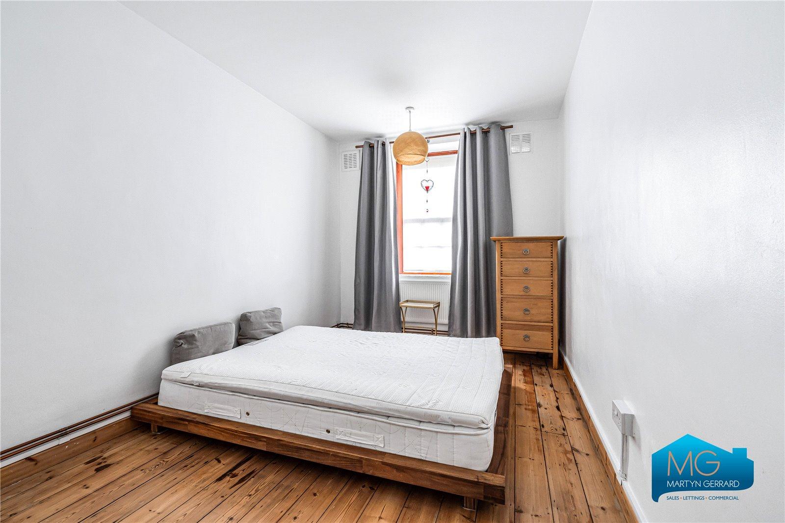 2 bedroom Ground Floor Flat to rent - Martyn Gerrard