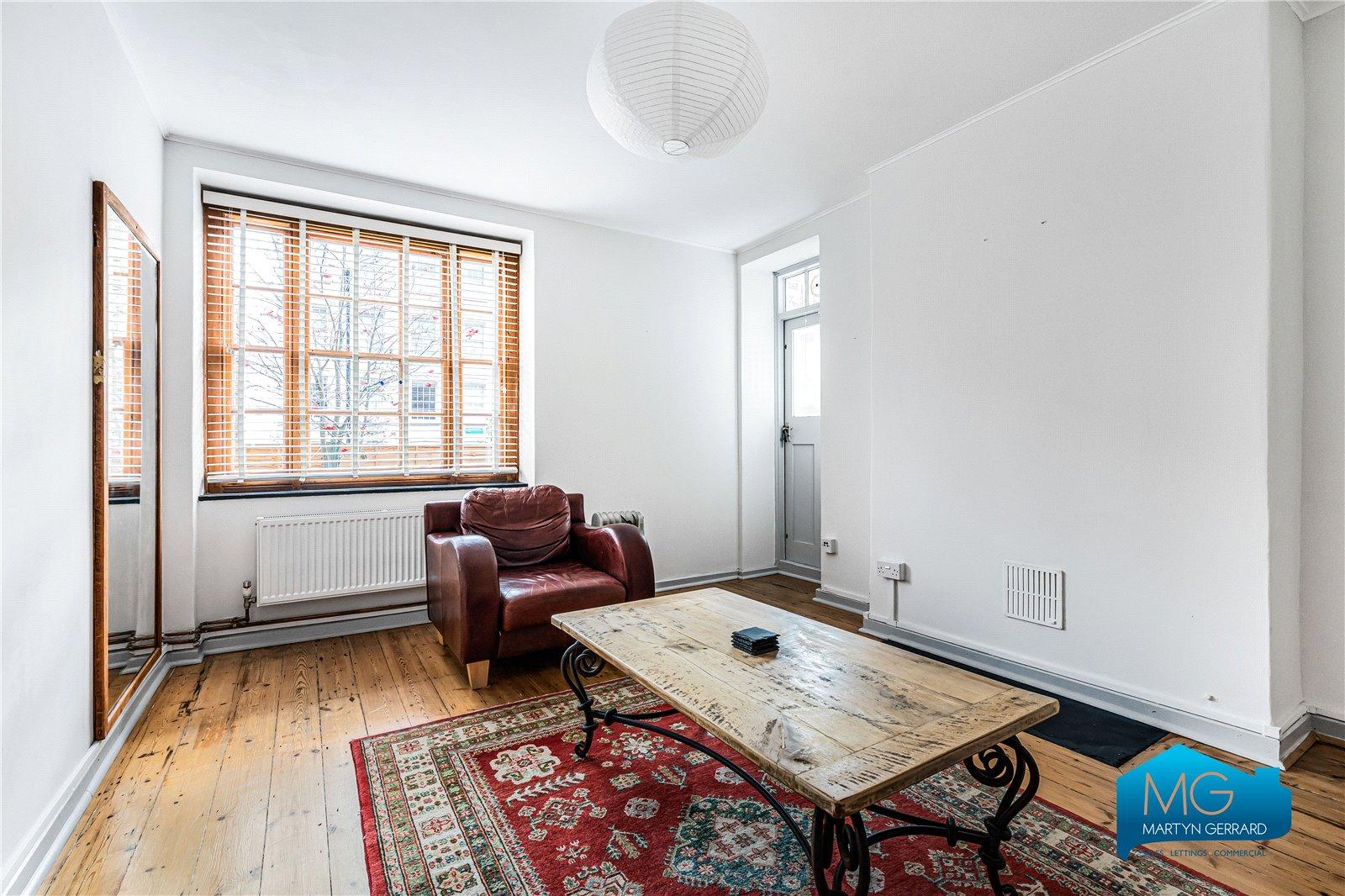 2 bedroom Ground Floor Flat to rent - Martyn Gerrard